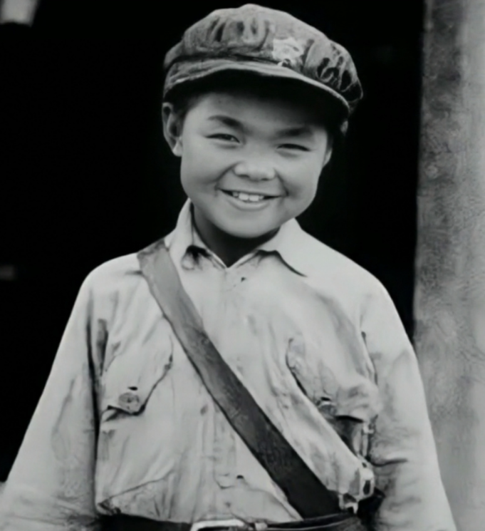 最小红军向轩：7岁投身革命9岁长征路，1955年授衔他获封什么军衔