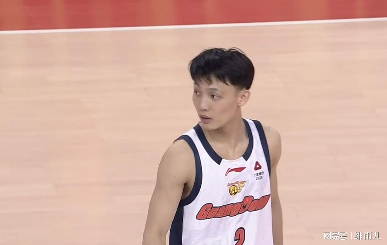 世界杯官方平台-终于来了！广东队迎来“新锋线王炸”，朱芳雨拒绝更换外援？