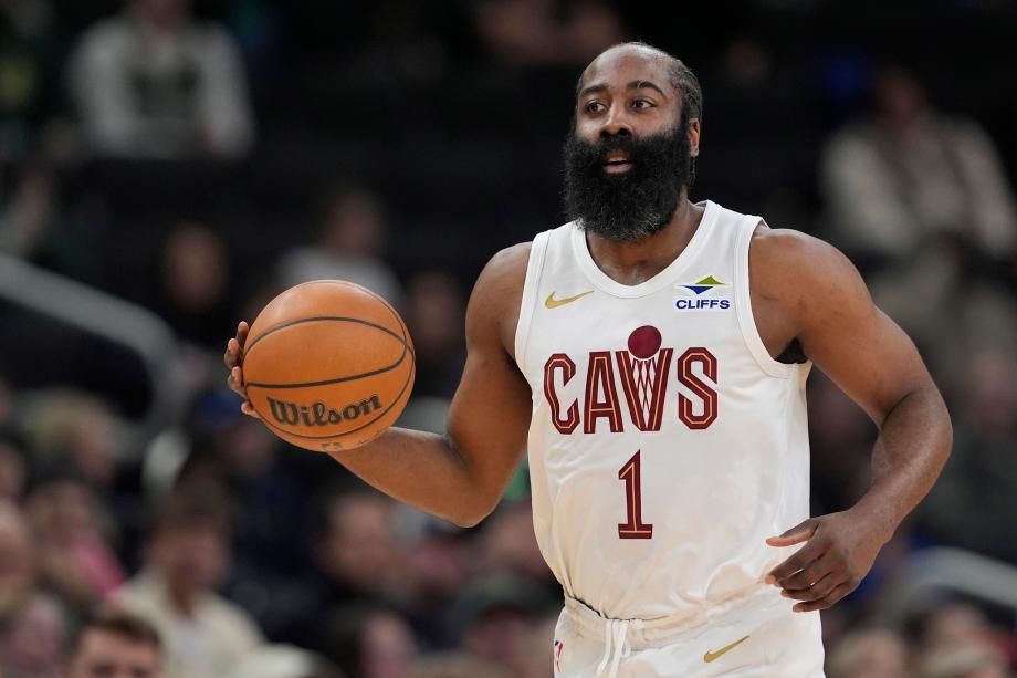 哈登27+5+6莫布利27+15 骑士123-116胜雄鹿